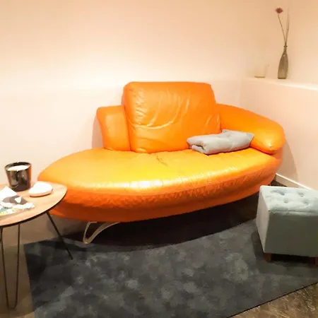 2 Bedrooms Hyper Quiet Pedestrian Historic Center Apartment
